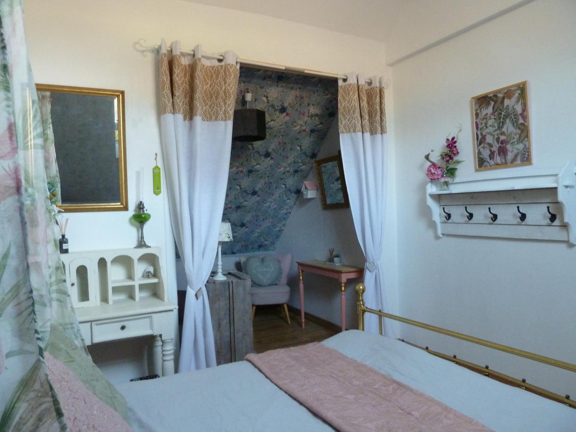 Le Clos Fleuri Segrie Экстерьер фото